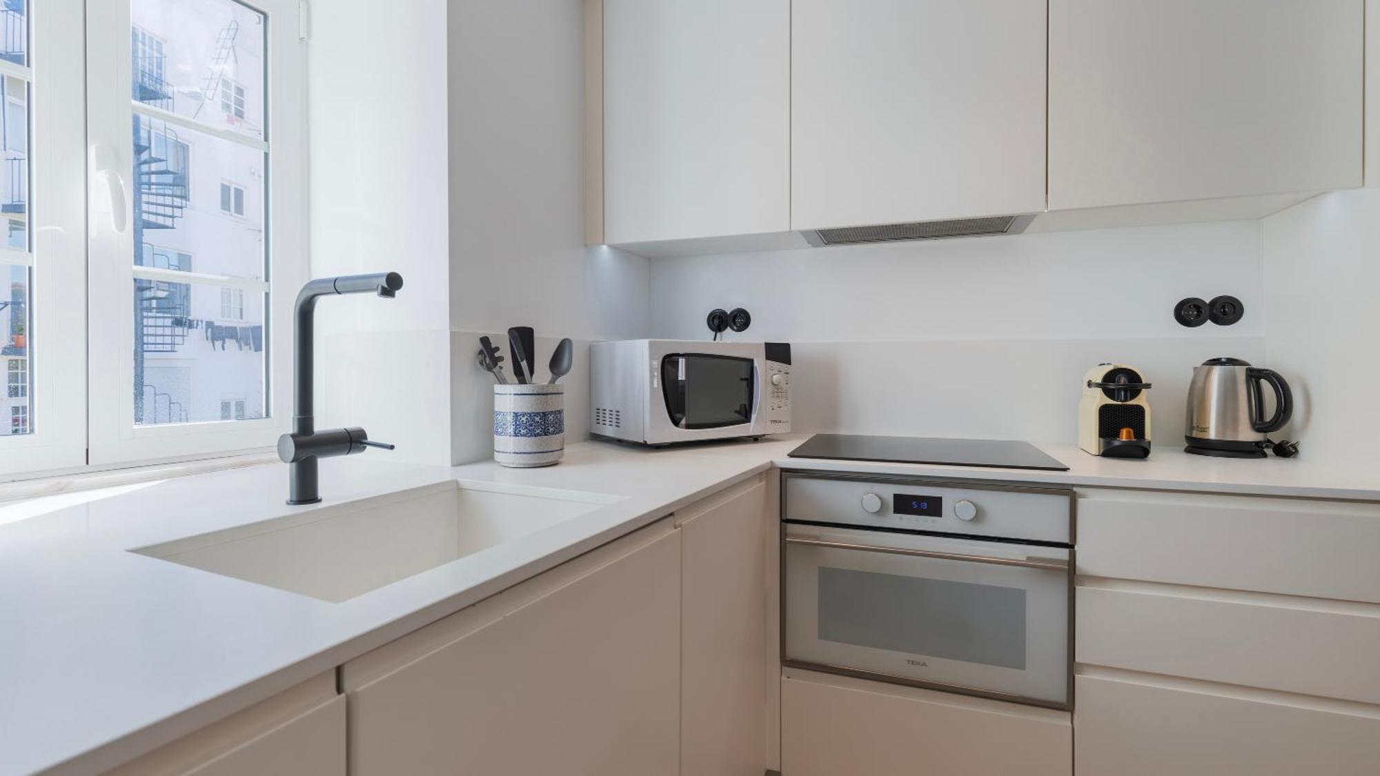 Apartment 1bdr With Terrace And View By Lovelystay Lissabon